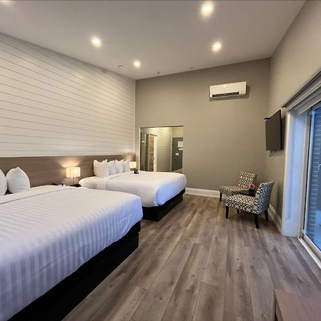 Colonial Hotel & Suites Grand Bend Exteriör bild