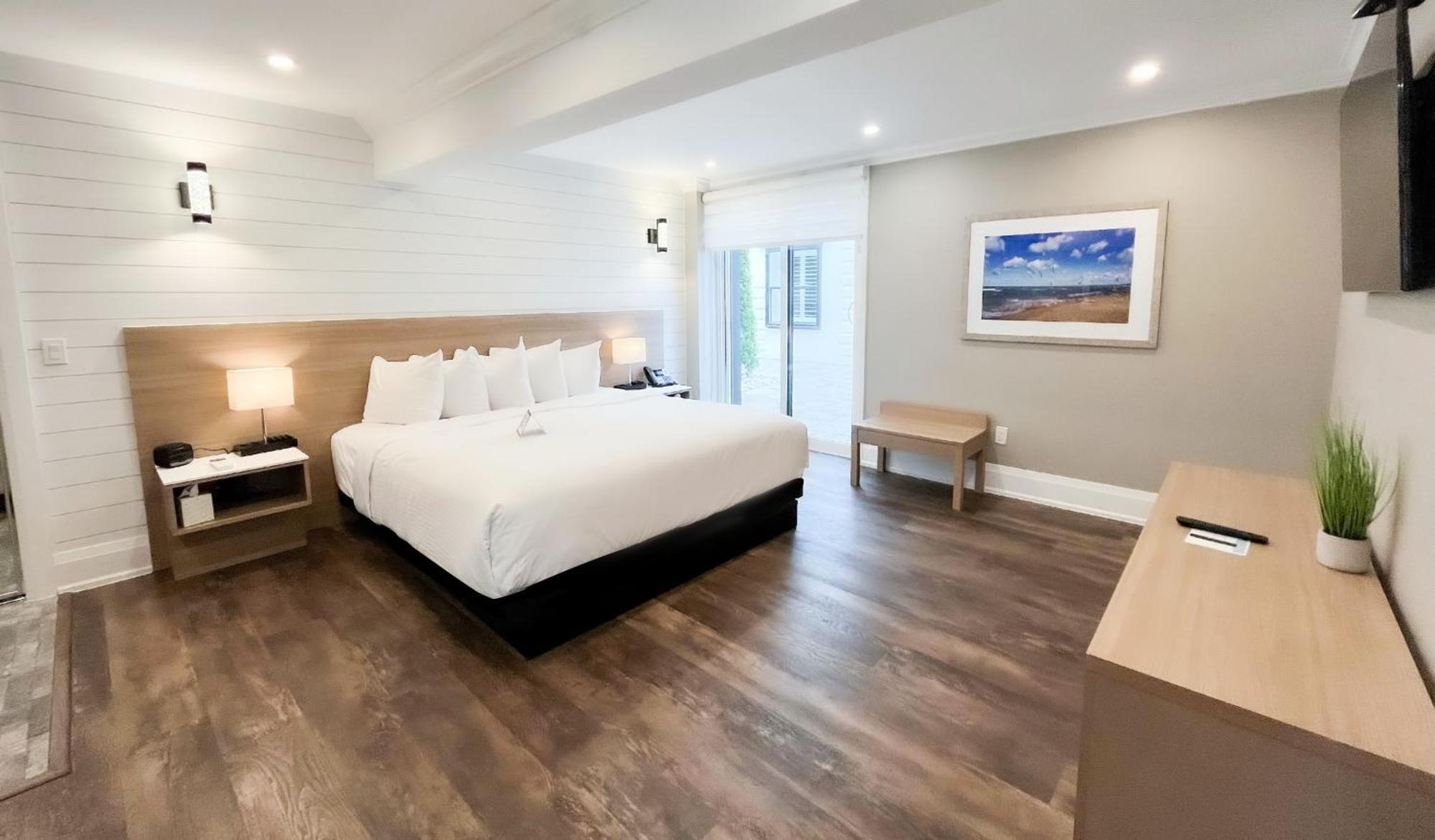 Colonial Hotel & Suites Grand Bend Exteriör bild