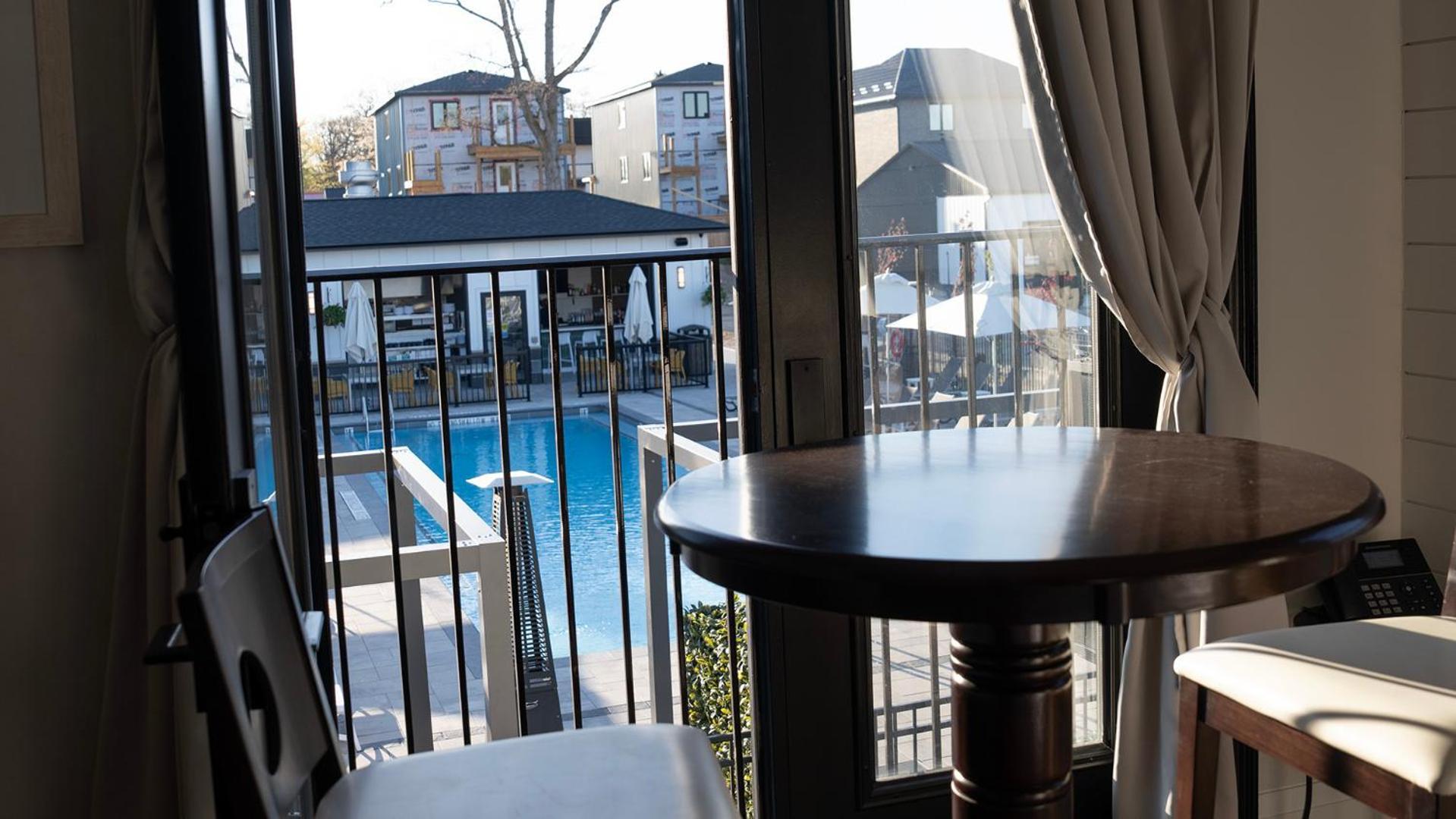 Colonial Hotel & Suites Grand Bend Exteriör bild
