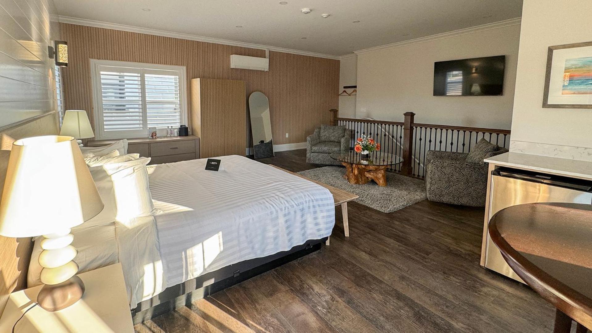 Colonial Hotel & Suites Grand Bend Exteriör bild