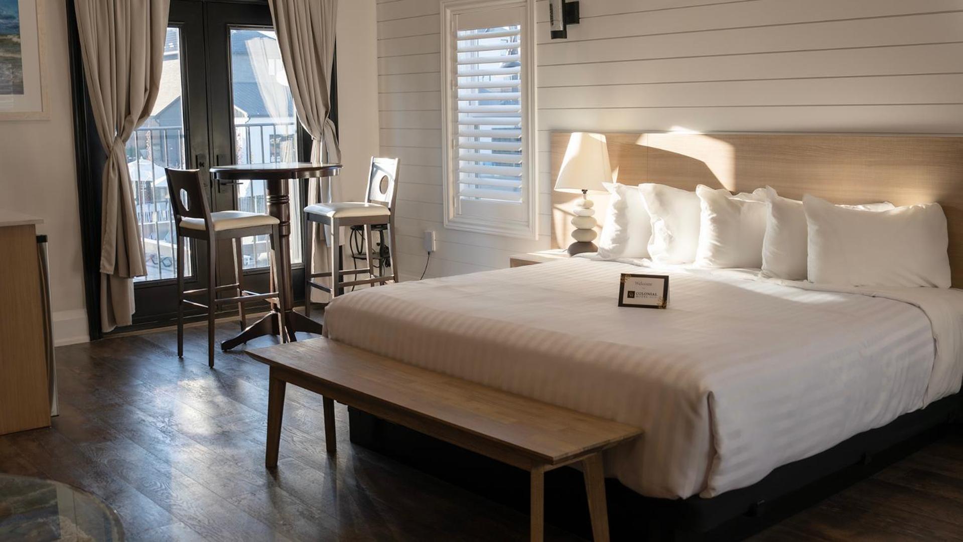 Colonial Hotel & Suites Grand Bend Exteriör bild